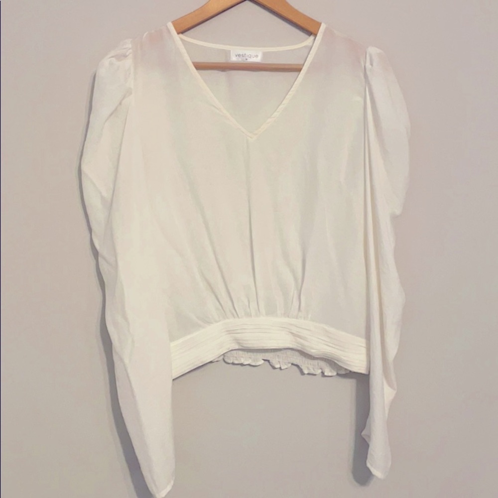 White long sleeve crop